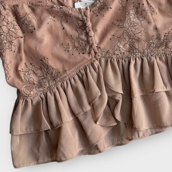 STORIA CROP DELICATE BOHO FLORAL EMBROIDERY LACE OVERLAY RUFFLE TAN MEDIUM - Picture 3 of 7